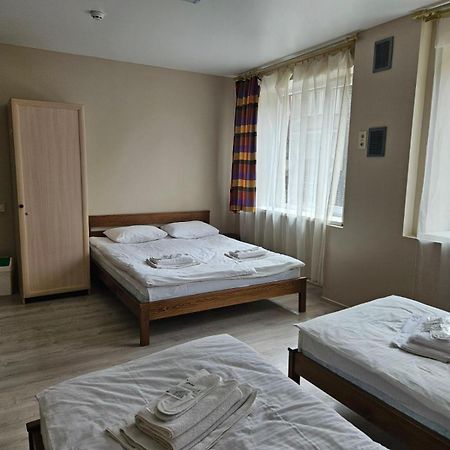 Hotel Lion Hill Leopoli Esterno foto