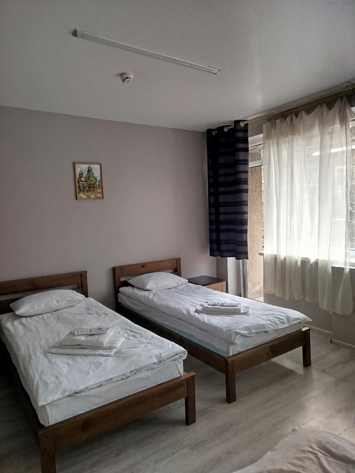 Hotel Lion Hill Leopoli Esterno foto